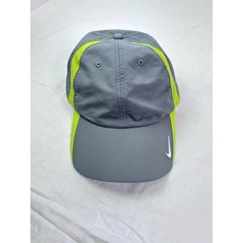 Nike Golf Sphere Dry UNISEX Swoosh Cap Adjustable Unstructured Baseball Hat Gray